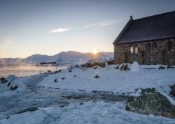 Sunrise-Church-Tekapo