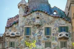 8.1495656663.1-gaudi-building