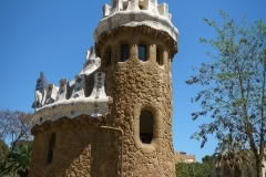 8.1495656663.gingerbread-house-gaudi-park