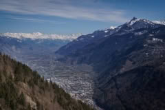 8.1463225448.looking-down-the-valley-from-chaminox