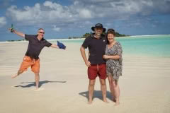 9.1468260140.photo-bombing