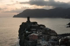 8.1459400076.late-sunset-over-vernazza