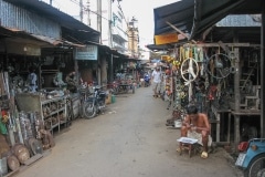 056IMG_0688-market-of-junk