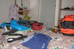 078IMG_0827-hotel-clutter