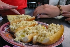 145IMG_1457-garlic-bread